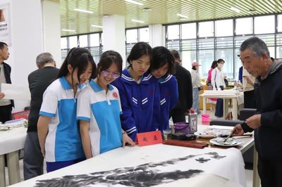 文化馆服务宣传周 | 平凉一中书画笔会 馆校携手，绘出校园文化新风景